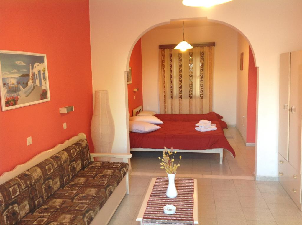 Pansion Zaharoula Hotel Fíra Kültér fotó