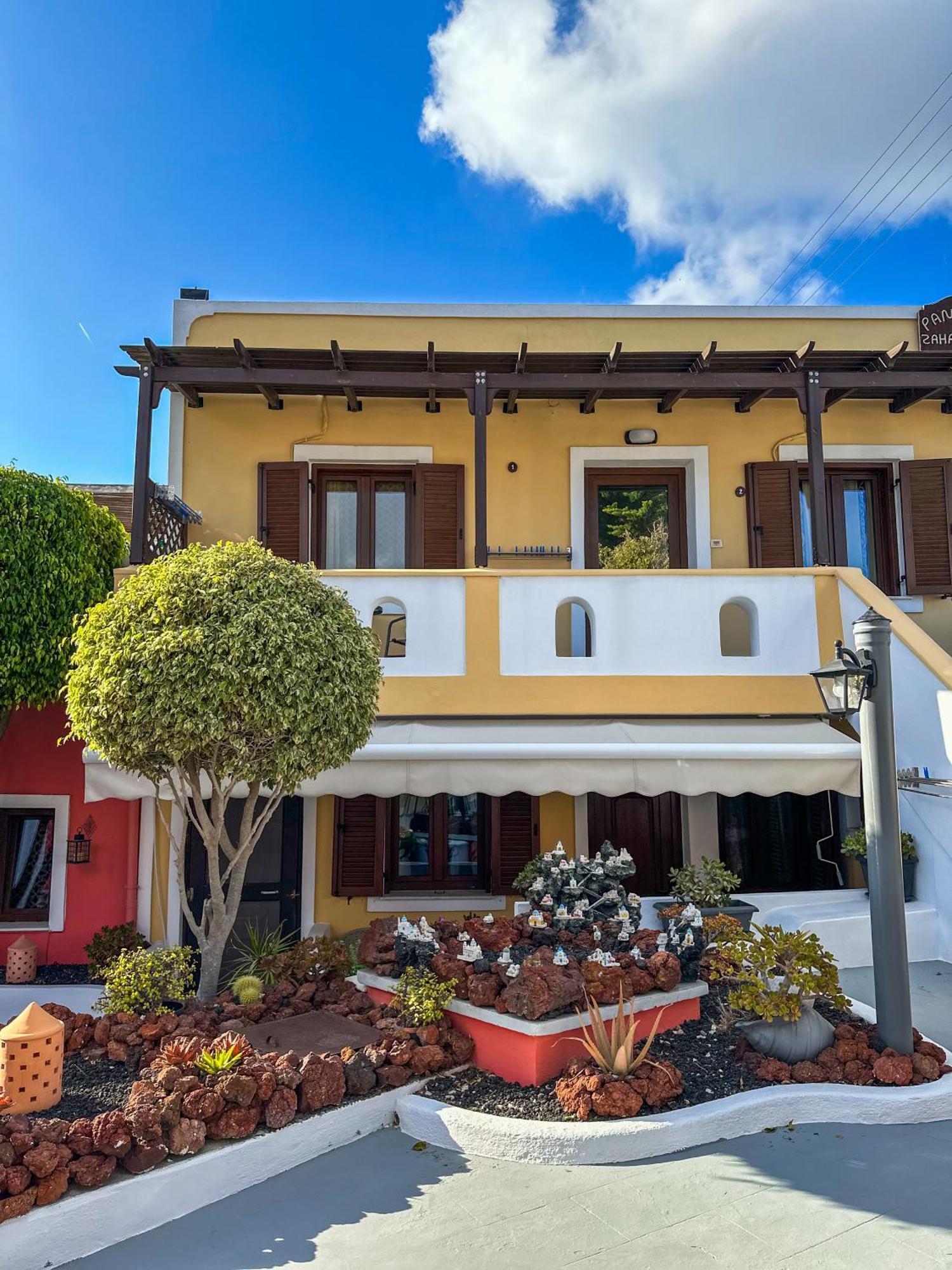 Pansion Zaharoula Hotel Fíra Kültér fotó