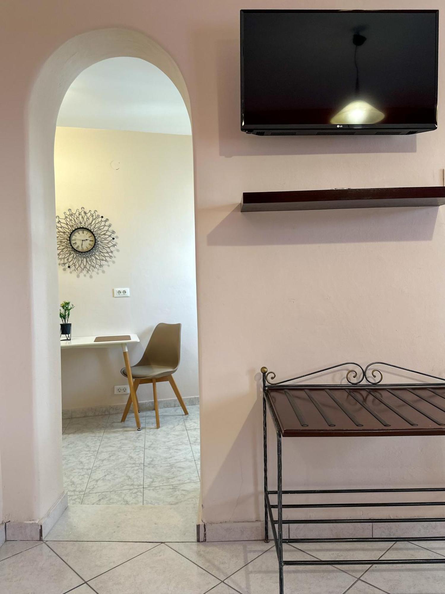 Pansion Zaharoula Hotel Fíra Kültér fotó