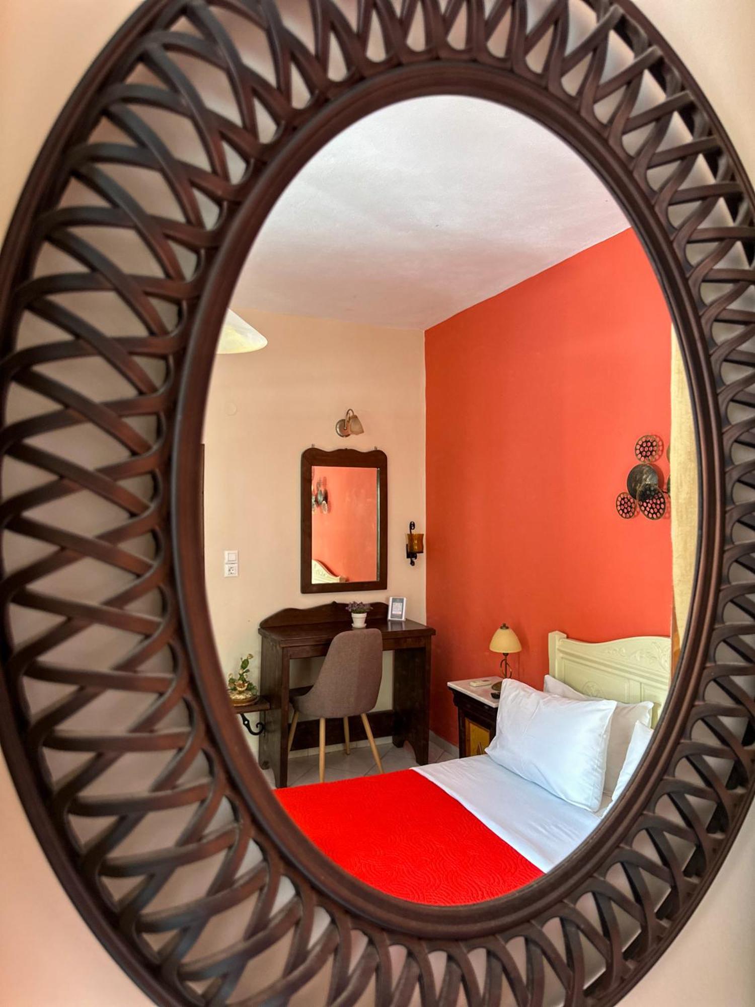 Pansion Zaharoula Hotel Fíra Kültér fotó