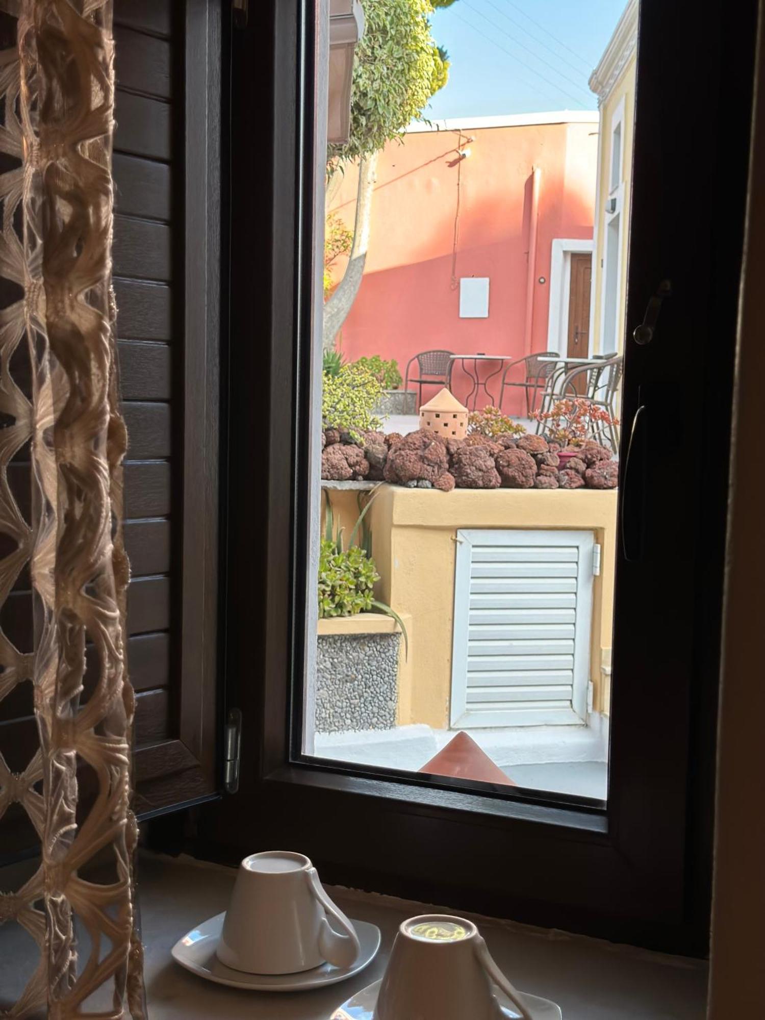 Pansion Zaharoula Hotel Fíra Kültér fotó