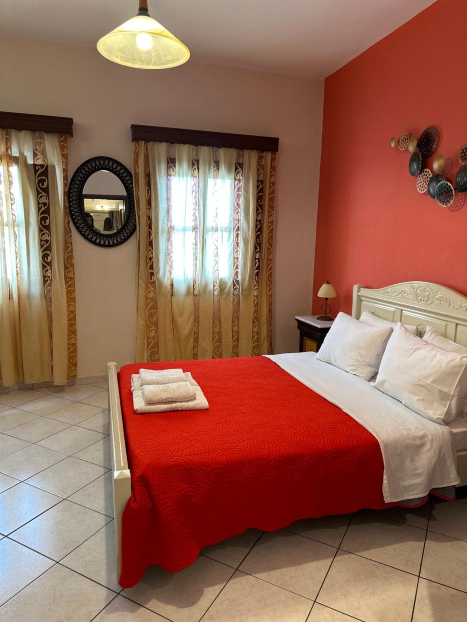 Pansion Zaharoula Hotel Fíra Kültér fotó