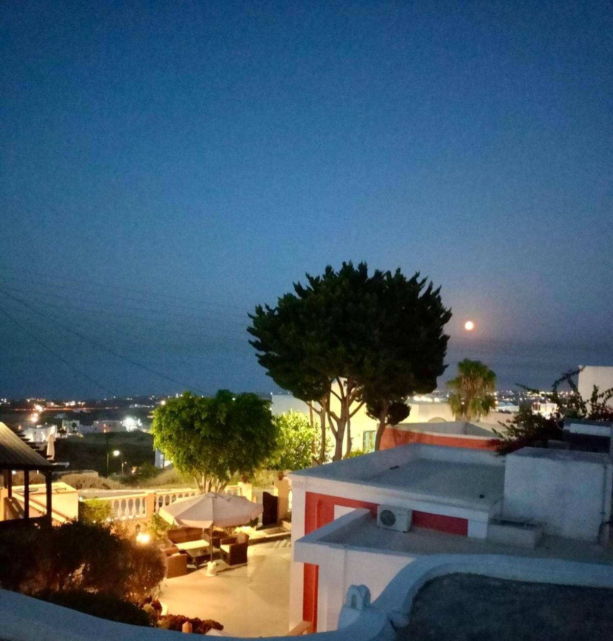 Pansion Zaharoula Hotel Fíra Kültér fotó