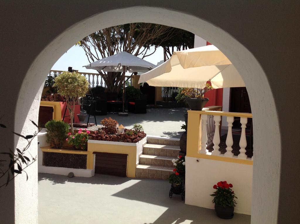 Pansion Zaharoula Hotel Fíra Kültér fotó