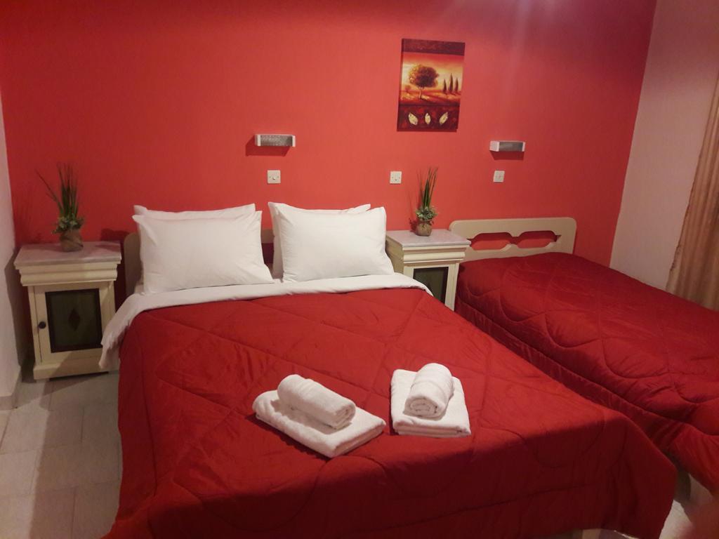 Pansion Zaharoula Hotel Fíra Kültér fotó