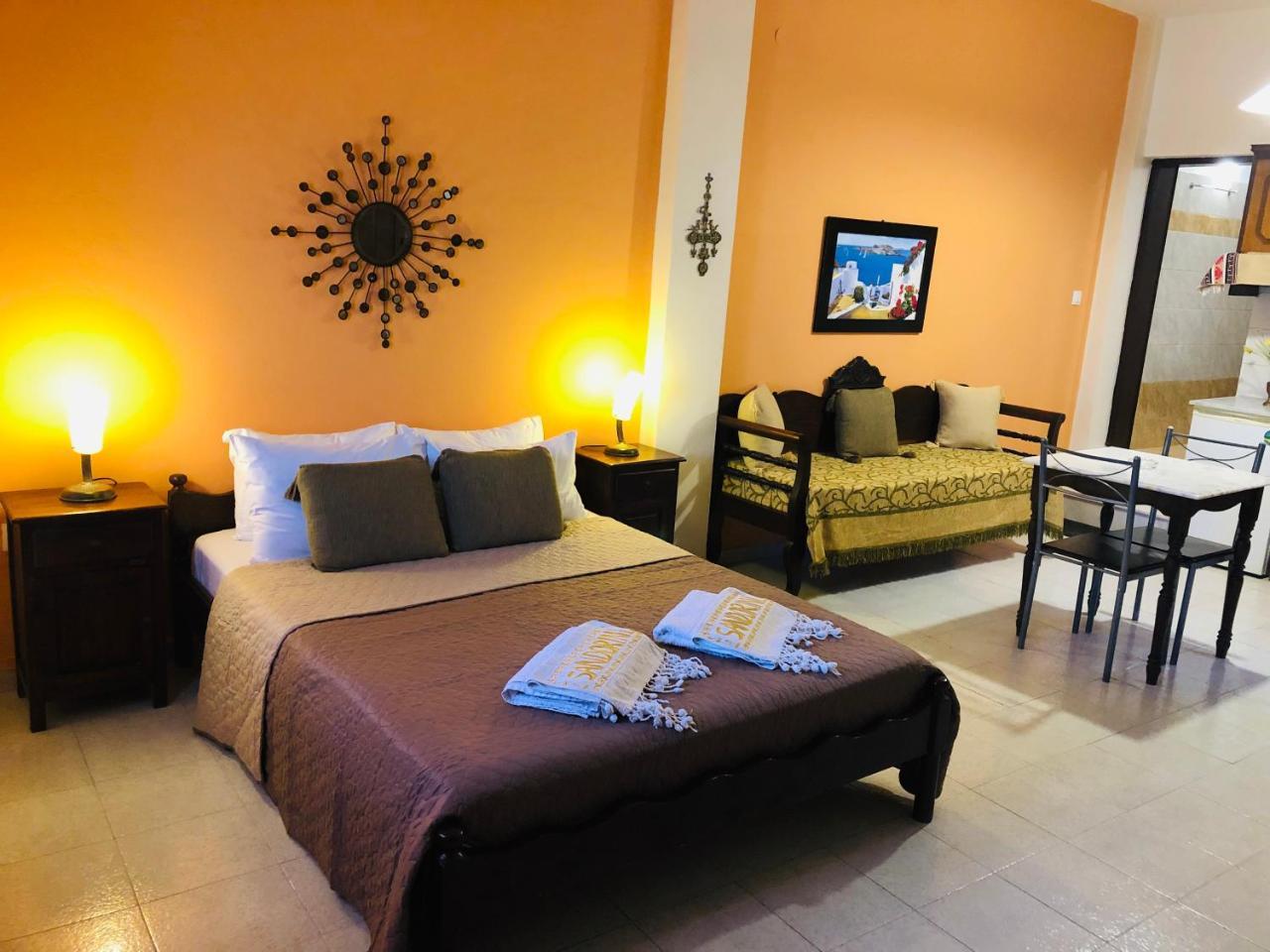 Pansion Zaharoula Hotel Fíra Kültér fotó